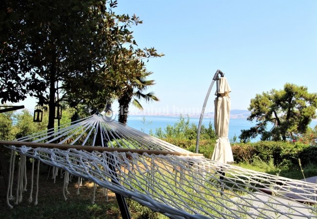 Well-designed Sea View Apartment for Sale in Istanbul Adalar 19