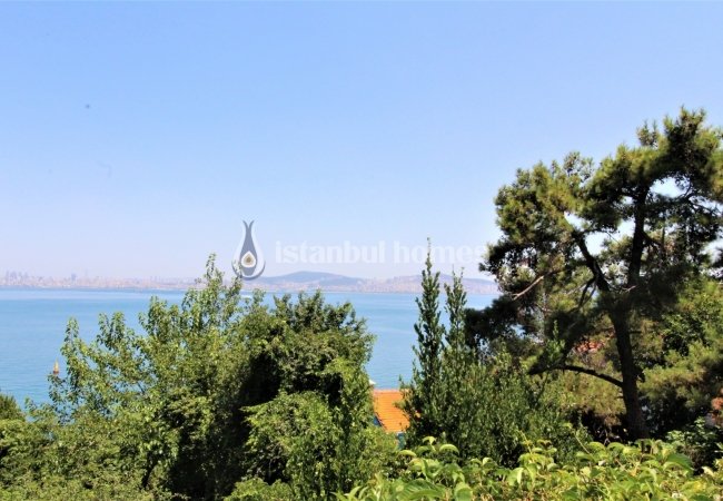 Well-designed Sea View Apartment for Sale in Istanbul Adalar 23