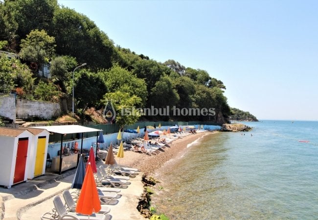 Well-designed Sea View Apartment for Sale in Istanbul Adalar 8