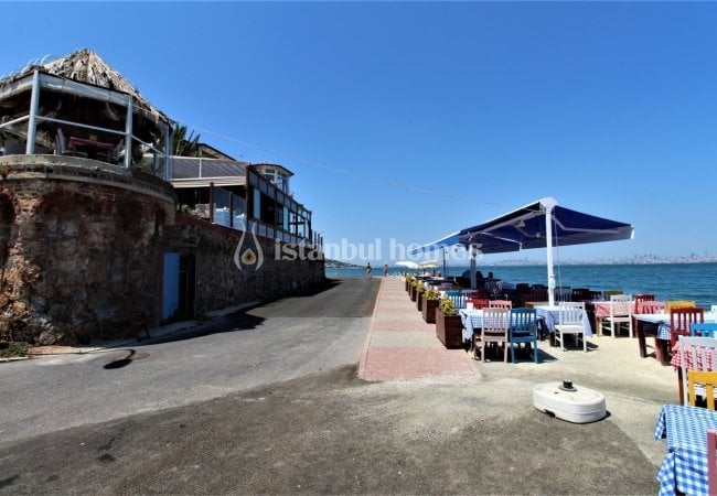 Well-designed Sea View Apartment for Sale in Istanbul Adalar 9