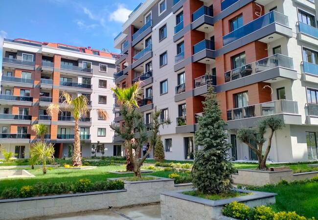 Brand New Apartments Close to the Coastline in Beylikduzu