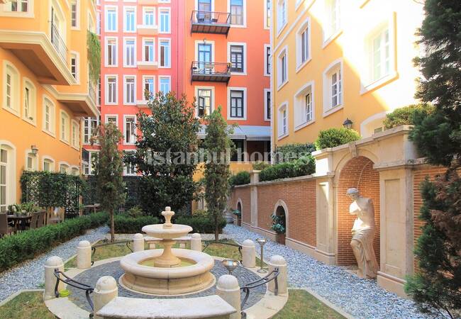 Wohnungen In Beyoglu Mit Italienischem Baustil 1
