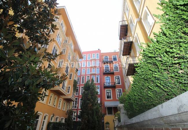 Wohnungen In Beyoglu Mit Italienischem Baustil 5