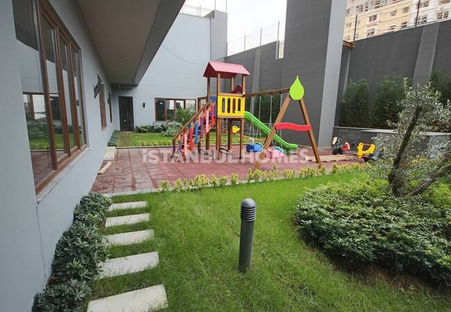 Flats in a Complex with Rich Social Amenities in Kadikoy 9