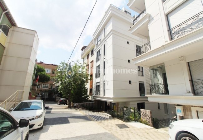 New Apartments Close to D100 Highway in Maltepe Istanbul 1