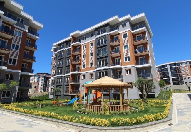 brand new flats with swimming pools in istanbul silivri