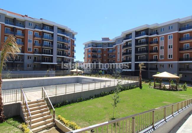Real Estate in a Complex with Pools in Istanbul Silivri 9