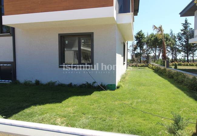 Silivri’de D-100 Karayolu'na Yakın Modern Dubleks Villalar 6