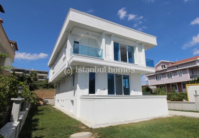 Отдельная Вилла с 2 Садами в Стамбуле, Бейликдюзю 2
