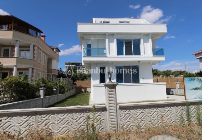 Отдельная Вилла с 2 Садами в Стамбуле, Бейликдюзю 8