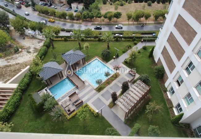 Key Ready Apartments in a Complex in Bahcesehir Istanbul 2