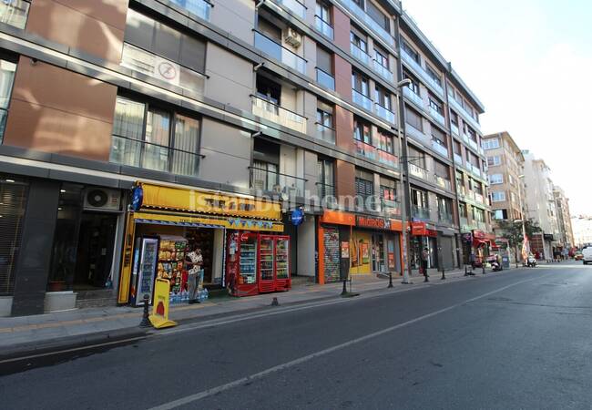 İstanbul Kadıköy'de Sahil ve Çarşıya Yakın Çatı Katı Daire 2