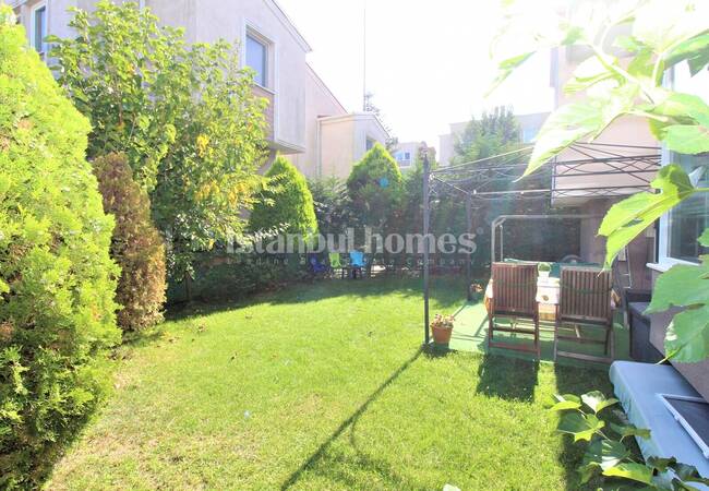 İstanbul Kurtköy'de Nezih Çevreye Sahip Bakımlı Villa 1