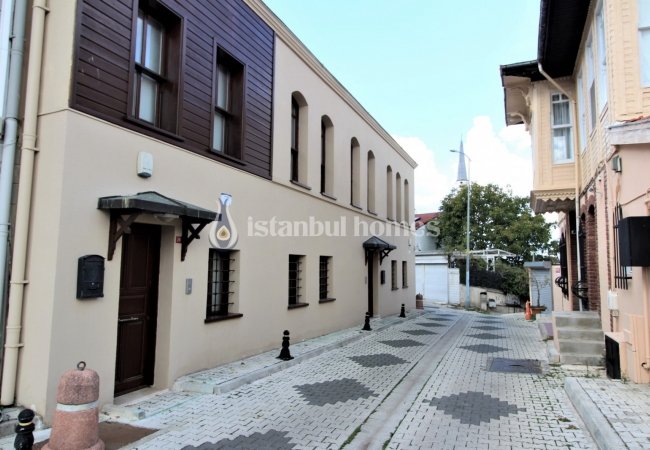 Mansion for Sale in Beykoz with Astonishing Bosphorus Views 2