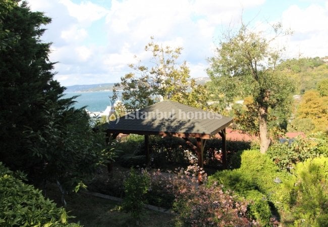 Mansion for Sale in Beykoz with Astonishing Bosphorus Views 4