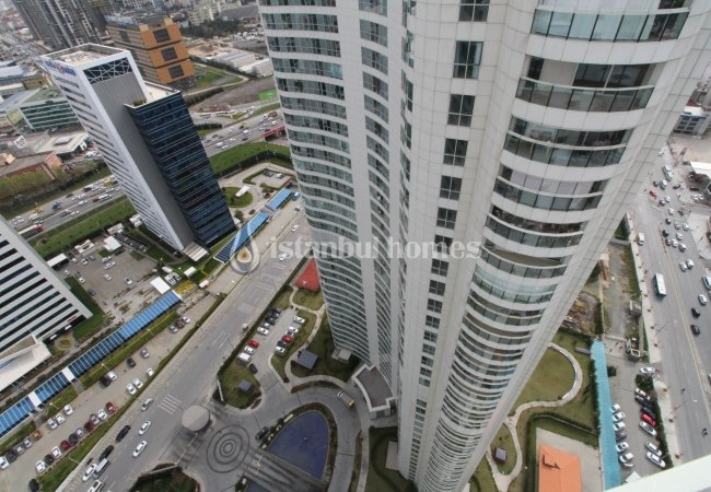 Ümraniye'de Zengin Olanaklara Sahip Sitede Lüks Daire 13