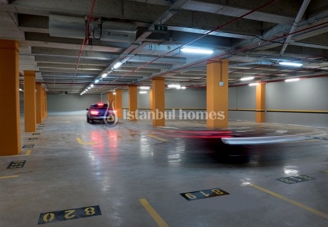 Ümraniye'de Zengin Olanaklara Sahip Sitede Lüks Daire 9