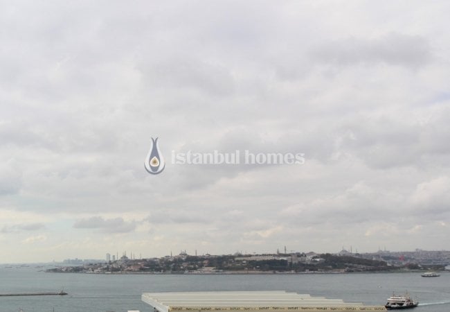 Üsküdar Salacak'ta Tarihi İstanbul ve Boğaz Manzaralı Daire 4