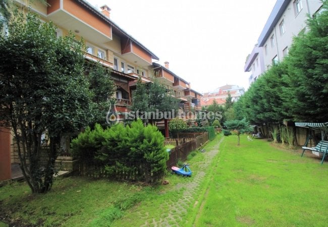 Maison Mitoyenne 6+1 Avec Jardin À Eyupsultan Istanbul 3