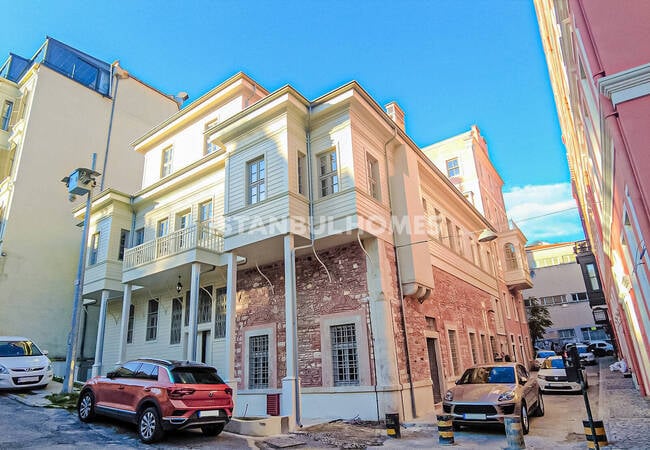 آپارتمان های تاریخی در موقعیت مرکزی در بی اوغلو، استانبول