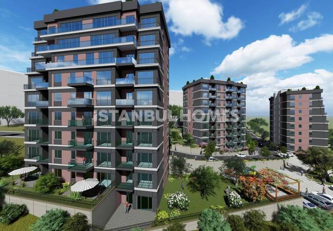 Modern Real Estate with Forest and City Views in Kagithane 4