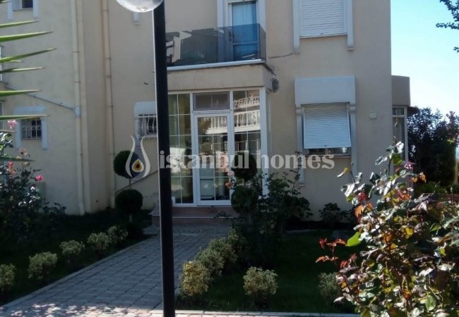 İstanbul Büyükçekmece'de Müstakil Bahçeli Tripleks Villa 2