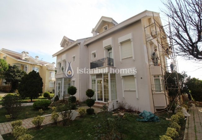 İstanbul Büyükçekmece'de Müstakil Bahçeli Tripleks Villa 3