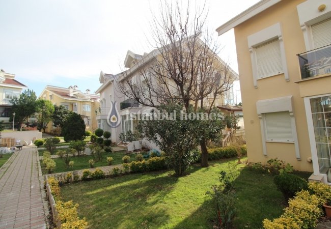 İstanbul Büyükçekmece'de Müstakil Bahçeli Tripleks Villa 5