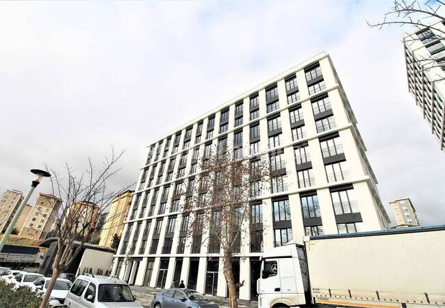 Well Located Properties in a Secure Complex in Umraniye 2