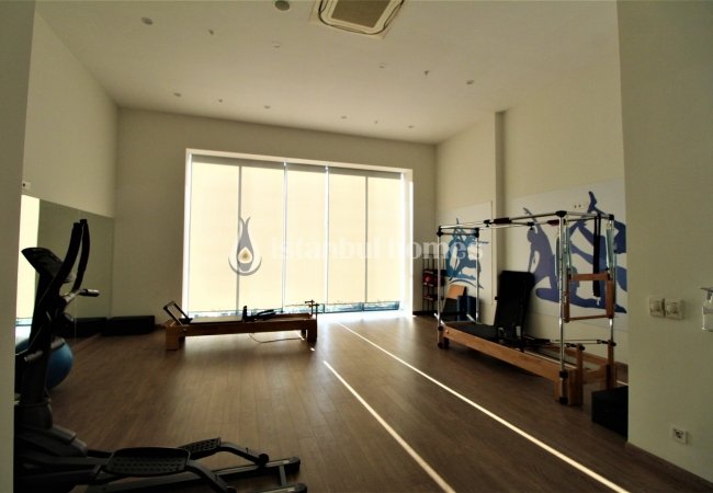 Modern Flat with High Rental Income Potential in Kartal 8