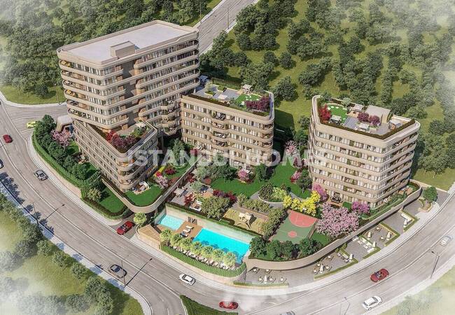 Apartments in Complex with Security in Umraniye Istanbul