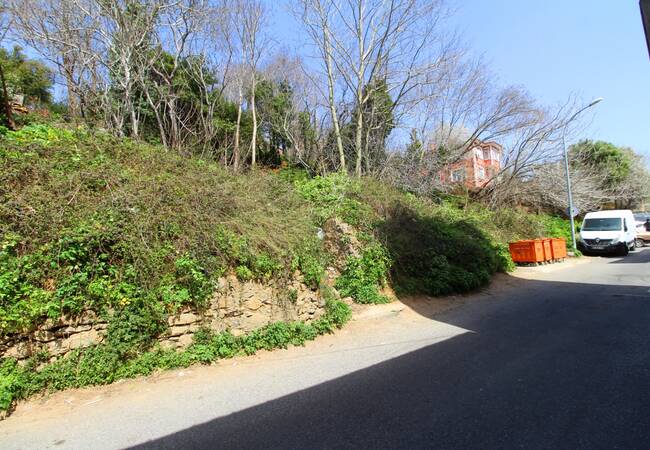 Well-located Land Suitable for Villa Construction in Beykoz