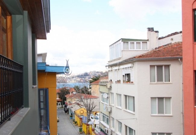 Old House with Bosphorus View in Uskudar Istanbul 3