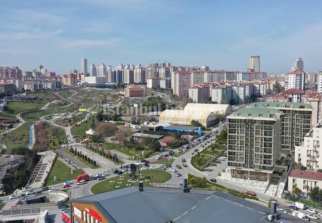 Beylikdüzü'nde Site İçerisinde Çağdaş Tasarımlı Şık Daireler 2