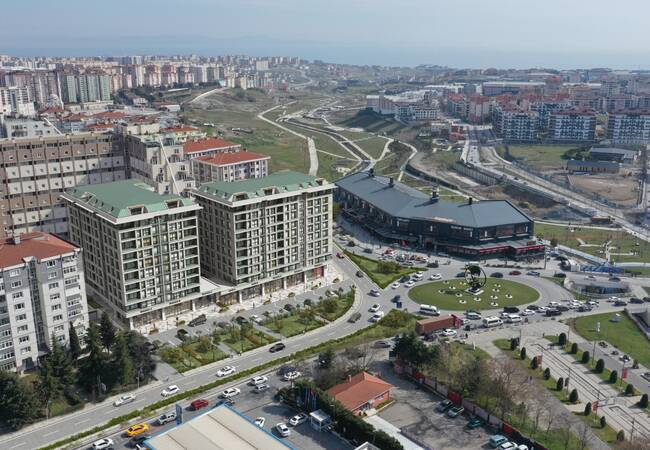 Contemporary Design Chic Apartments in Complex in Beylikduzu
