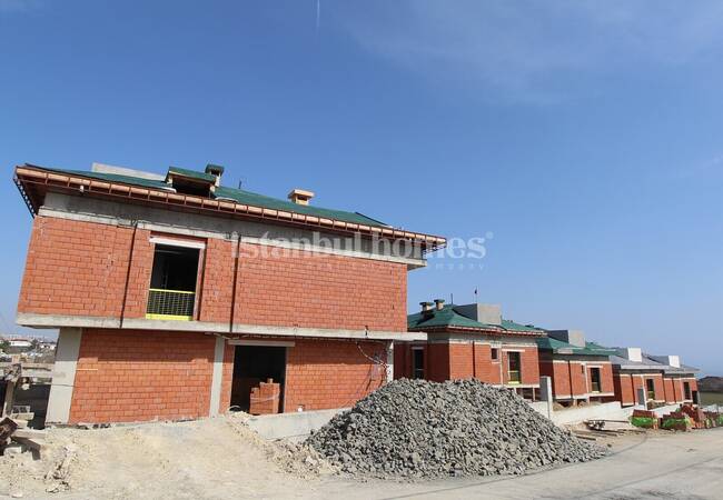 New Build Triplex Villas with Private Pool in Beylikduzu 7