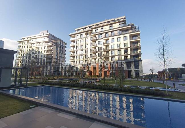 Sarıyer'de Özel Yüzme Havuzlu Satılık Lüks Daireler 3