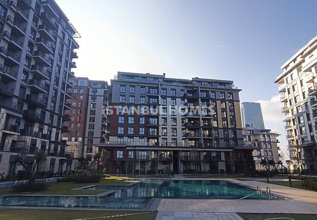 Sarıyer'de Özel Yüzme Havuzlu Satılık Lüks Daireler 4