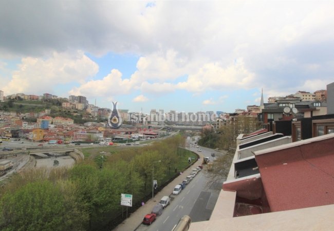 埃郁普苏丹大街上的金角湾房地产 3