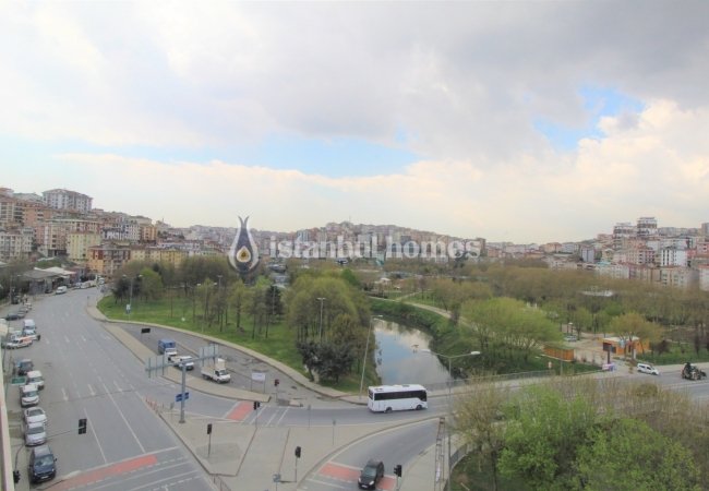 埃郁普苏丹大街上的金角湾房地产 4