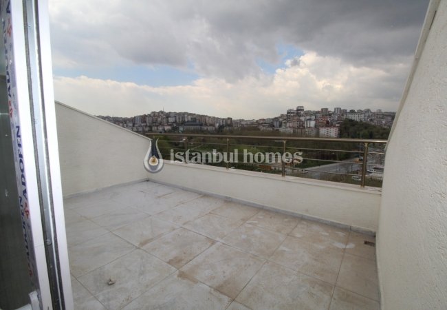 埃郁普苏丹大街上的金角湾房地产 5