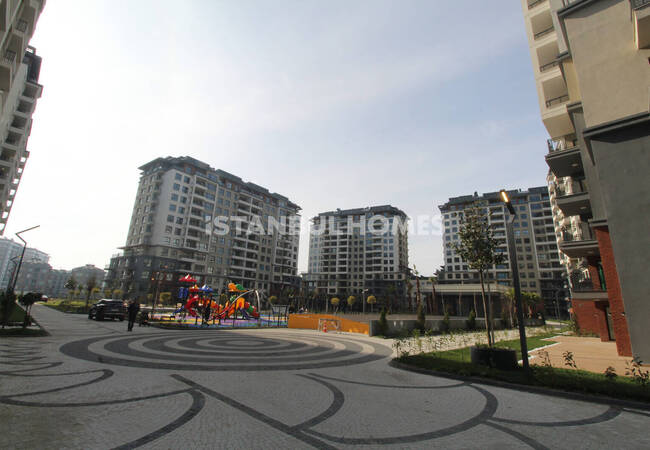 Luxe Flats with High Investment Potential in Beylikduzu 5