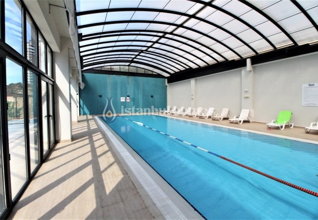 Apartment for Sale in a Complex with Security in Kartal 5