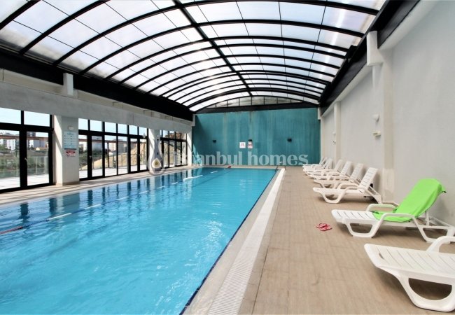 Apartment for Sale in a Complex with Security in Kartal 6
