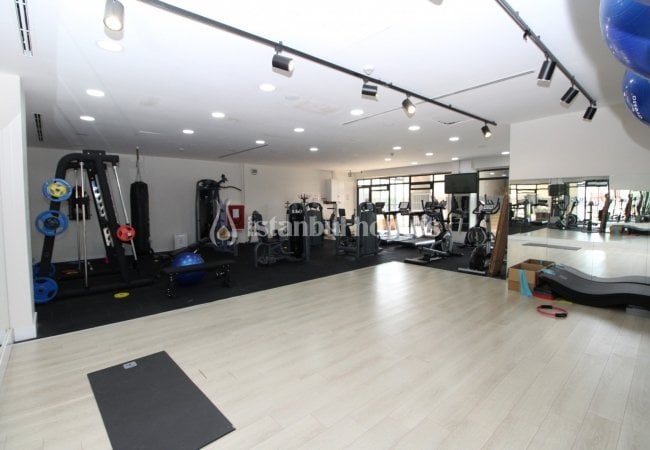 Apartment for Sale in a Complex with Security in Kartal 9