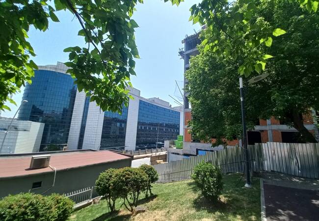 Bahçelievler’de Tüm Olanaklara Yakın Geniş Daireler