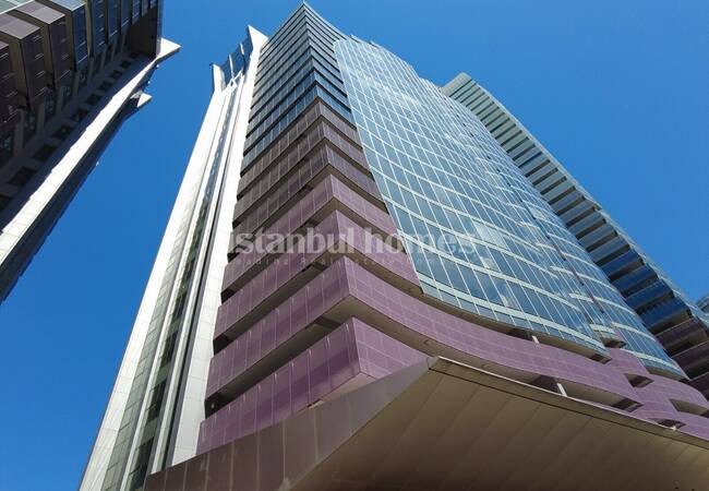 Advantageously Located Turnkey Corner Shop in Sisli Maslak 6