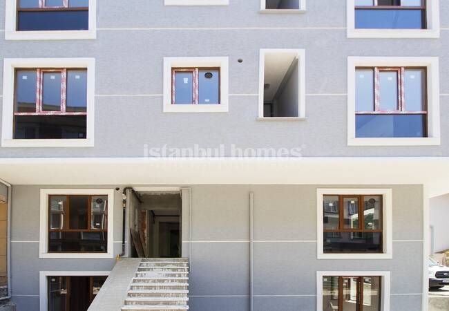 Well-located 2+1 Apartment for Sale in Istanbul Atasehir 3