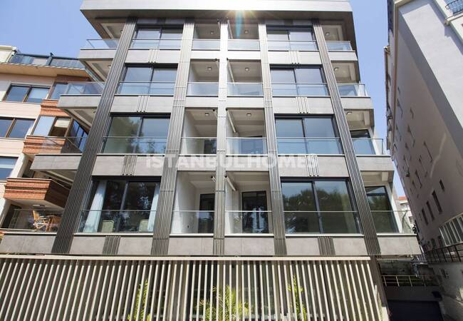 Maltepe'de Sahile Yakın Konumda Doğa Manzaralı Daireler 1