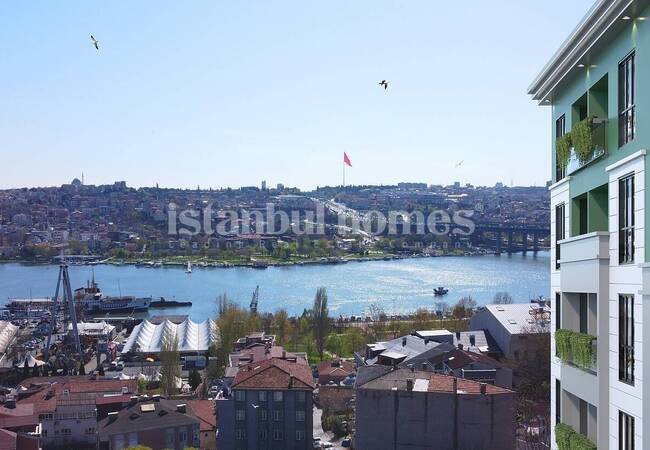 İstanbul Beyoğlu'nda Haliç Manzaralı Lüks Daireler 1